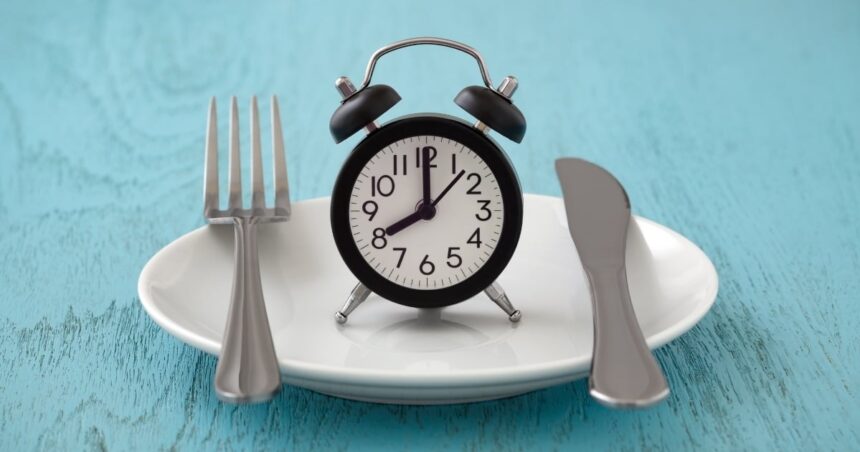 Clock on an empty plate