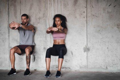 7 surprising benefits of wall squats and how to do them properly